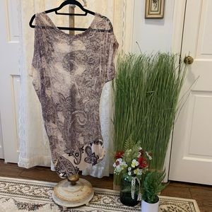 CUTE AND FUN Vintage style lace pullover top